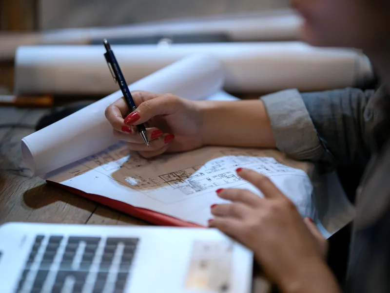 Estudios de títulos y contratos inmobiliarios